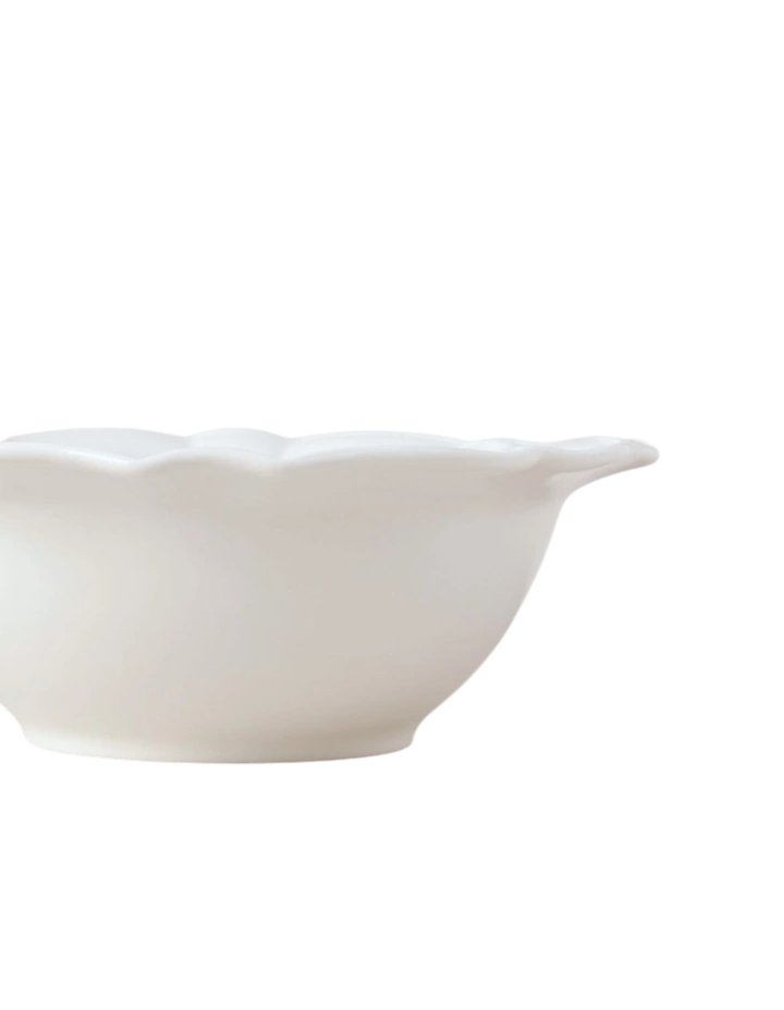 Bella Scalloped Cereal Bowl in White
