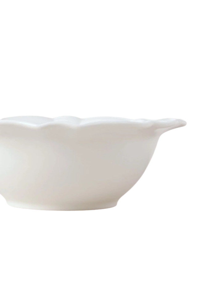Bella Scalloped Soup Bowl in White