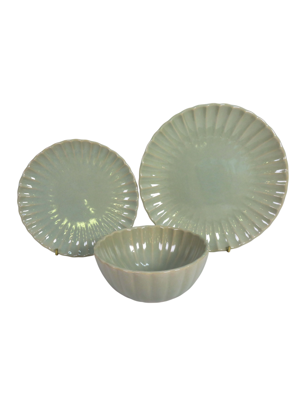 Scalloped Dinnerware Set in Sage