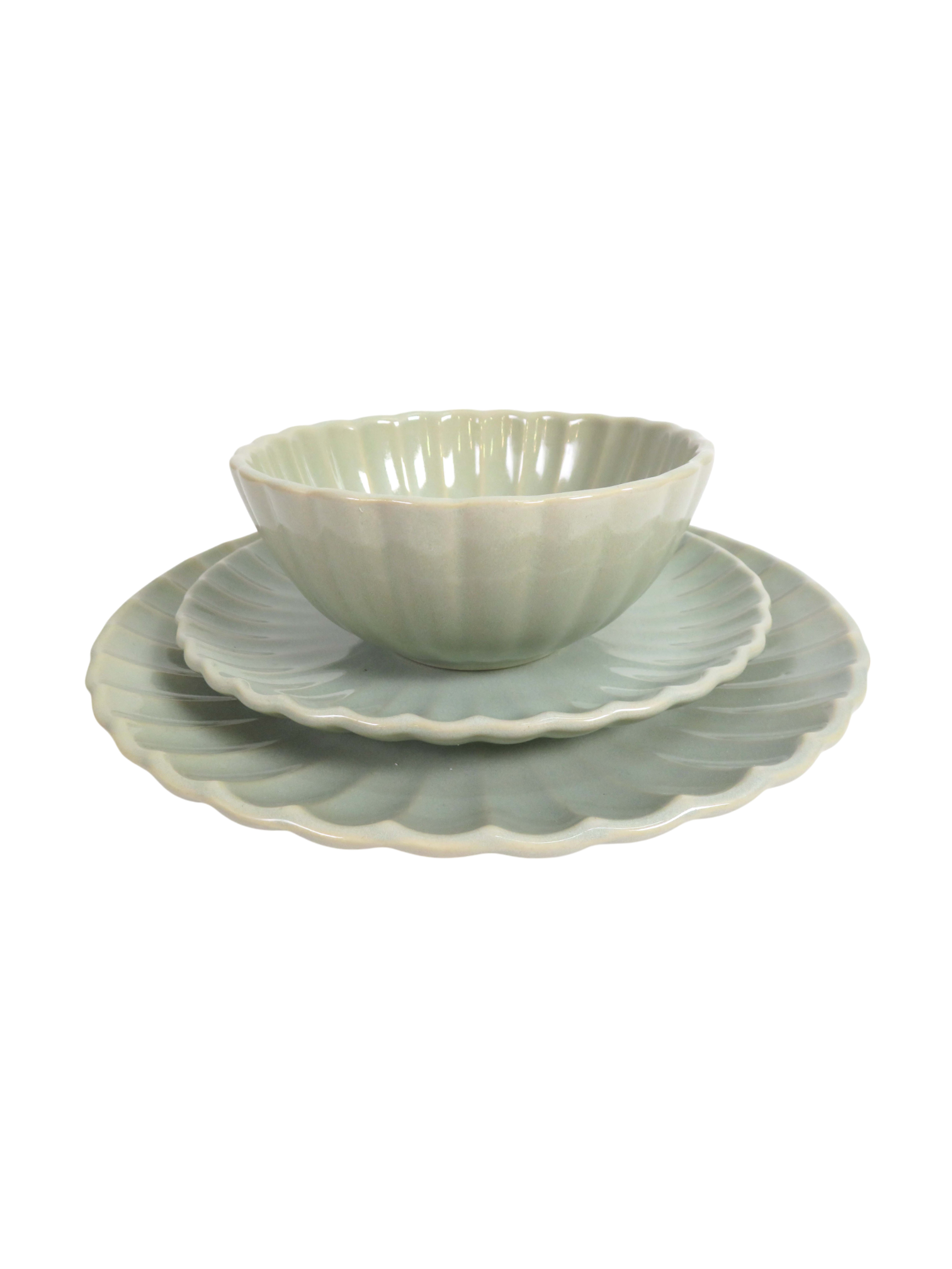 Scalloped Dinnerware Set in Sage
