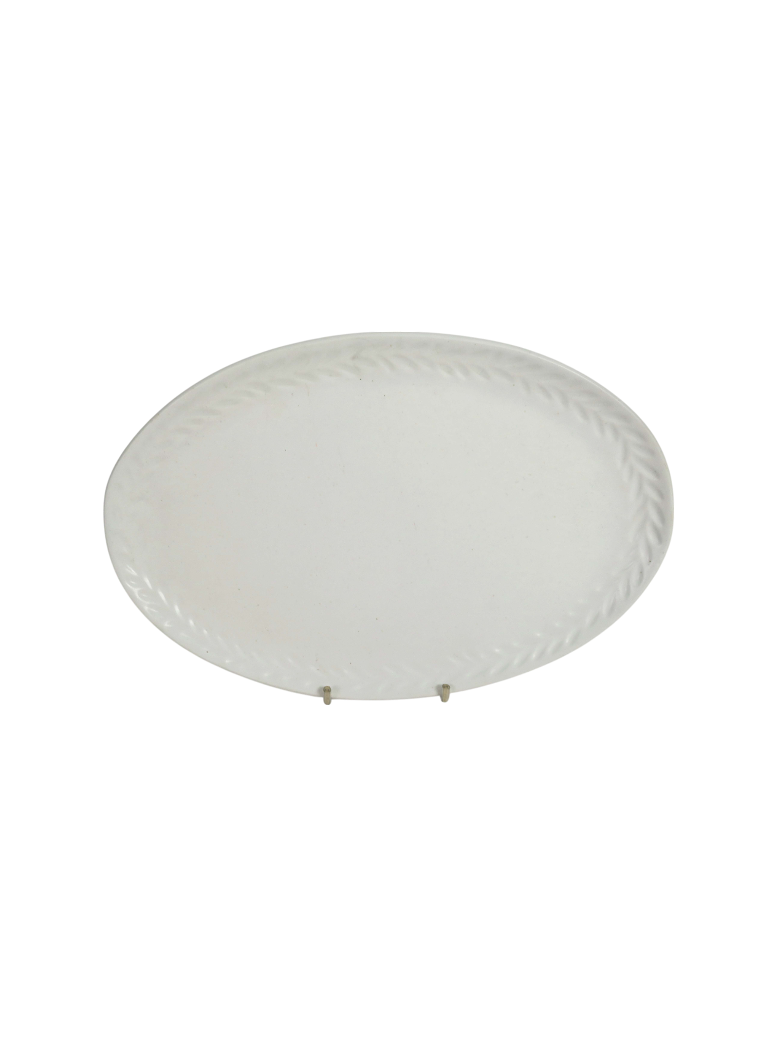Dashed Leaf Serveware