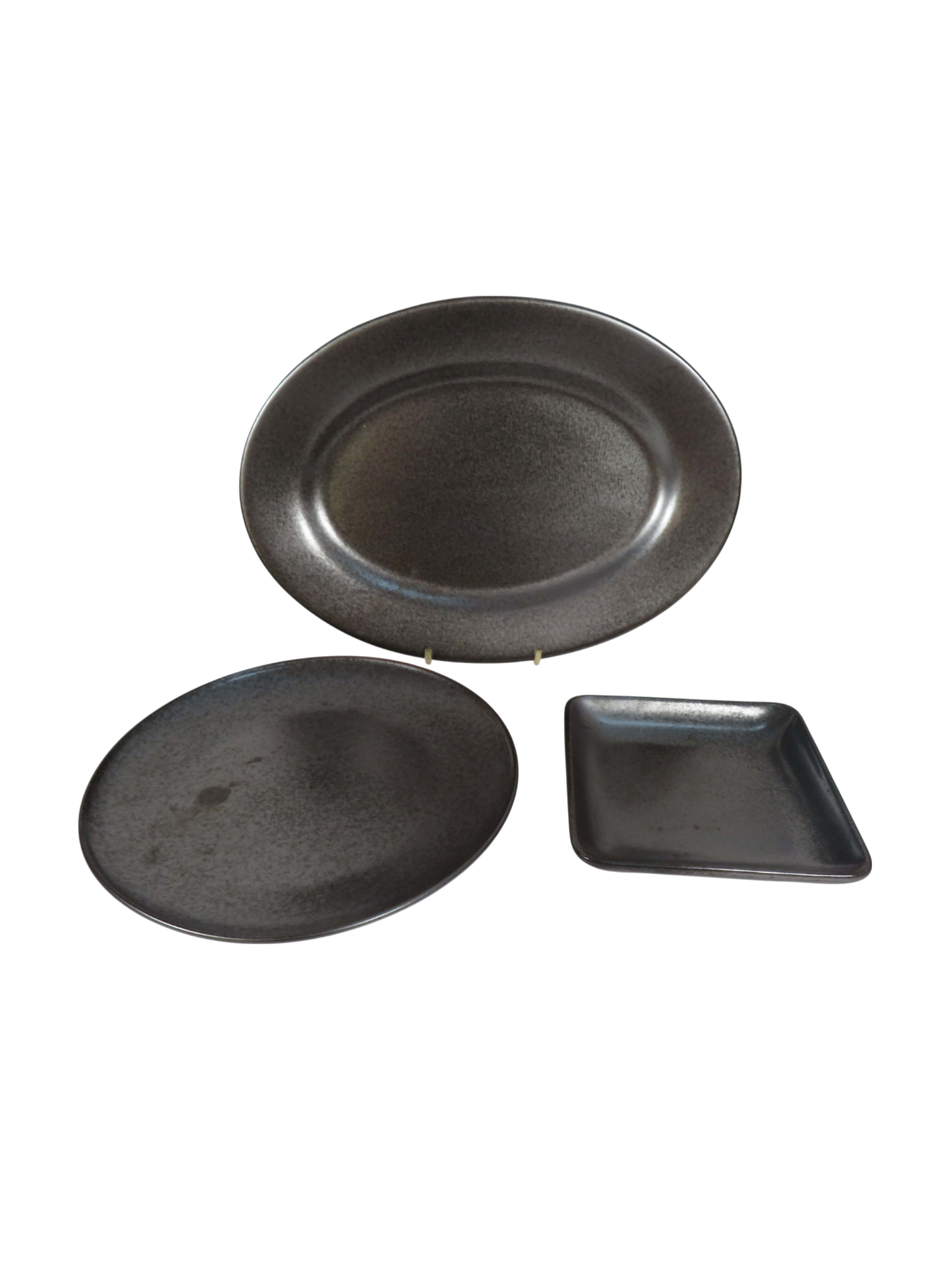 Reactive Glaze Charcoal Serveware