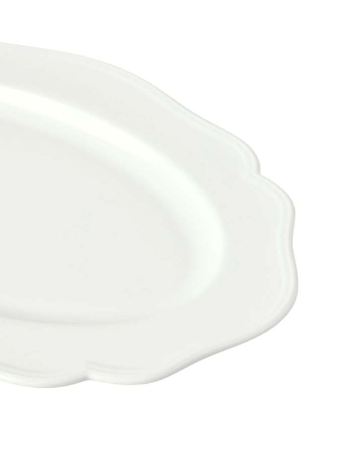 Scalloped Oval Plate in White