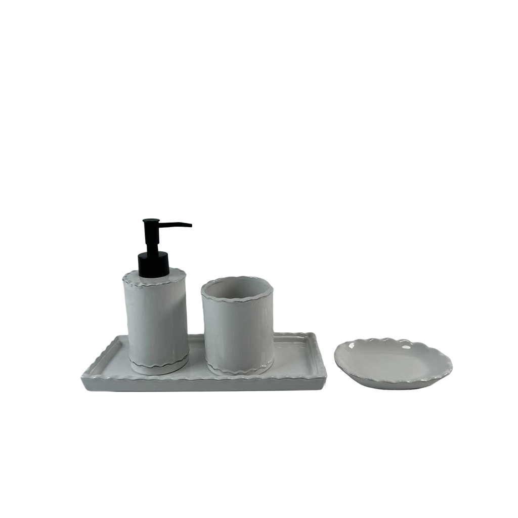 Scalloped Rim Bathroom Set